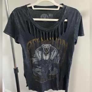 Cutout neck tshirt